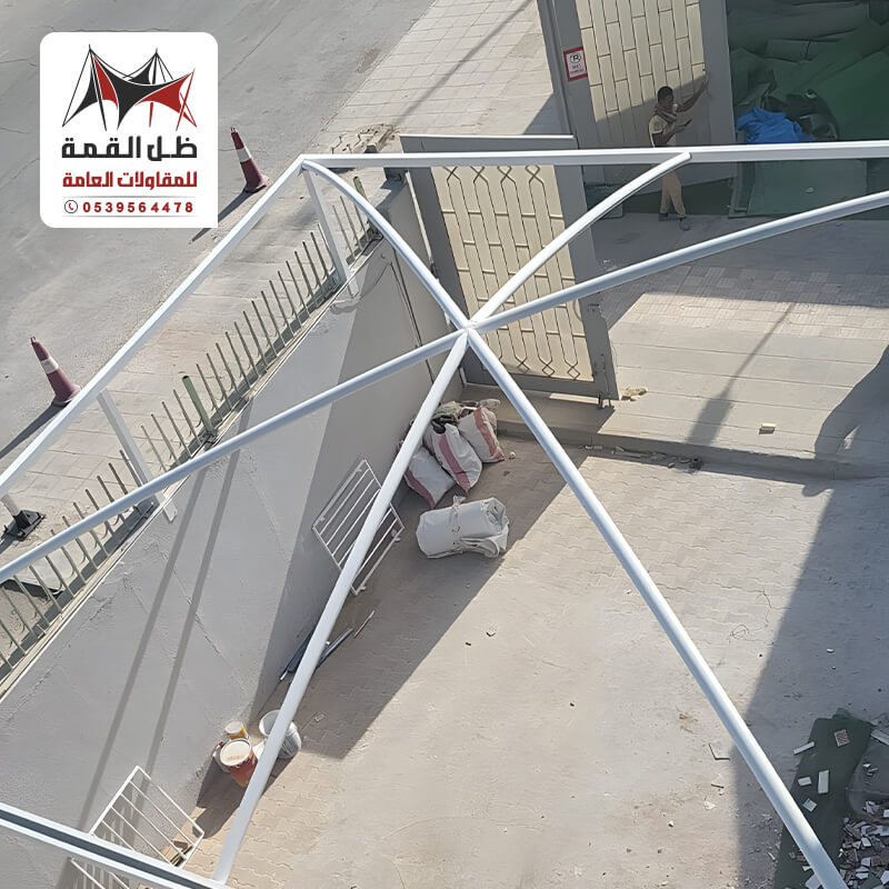 تنفيذ مظلات سيارات مؤسسة ظل القمة