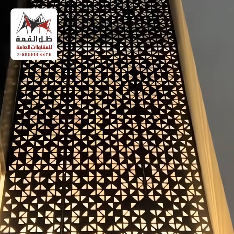 واجهات قص ليزر باضاءة ليلية